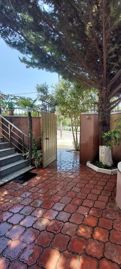 Villa Madani Durrës Exteriör bild