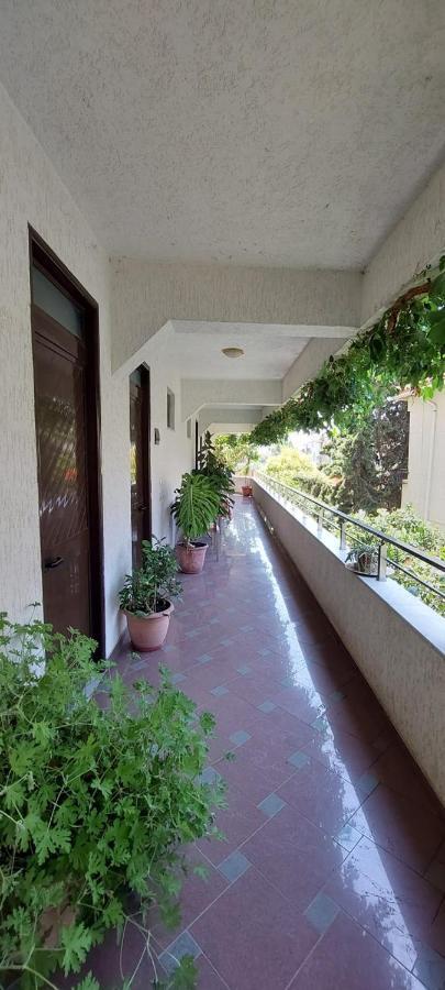 Villa Madani Durrës Exteriör bild