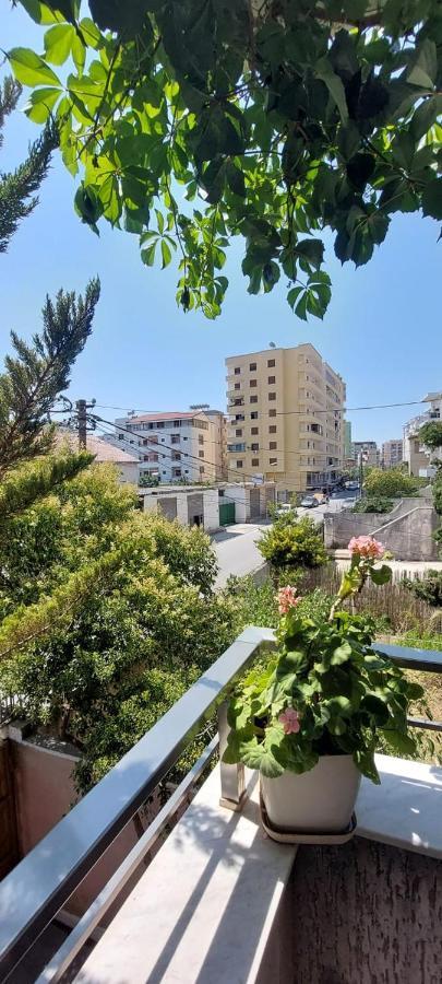 Villa Madani Durrës Exteriör bild